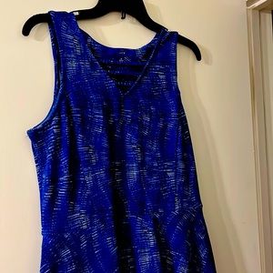 Super cute blue dress, fit and flare style. Looks flattering on!